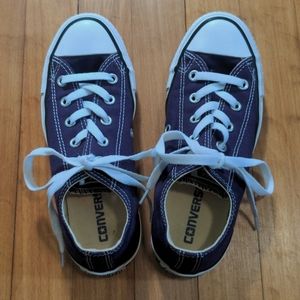 Converse Chuck Taylor All Stars Low Tops W6/M4 Purple